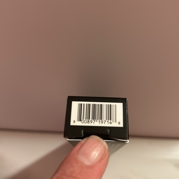 NYX Epic Wear WATERPROOF Eyeliner Black NIB - Picture 4 of 5